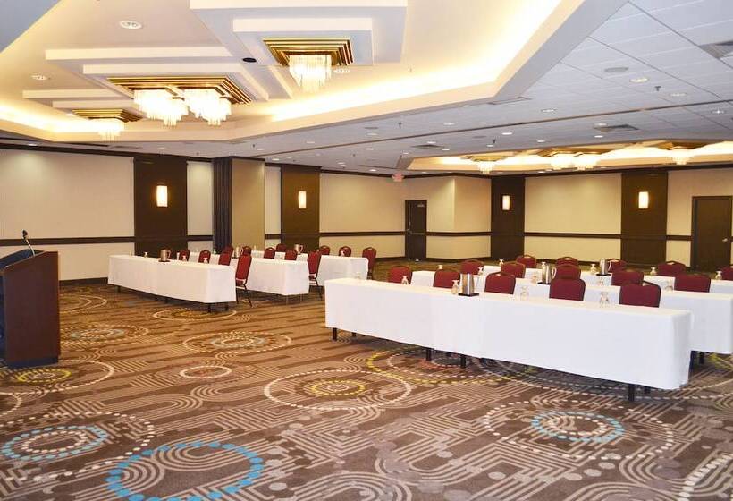 فندق Doubletree By Hilton Houston Hobby Airport