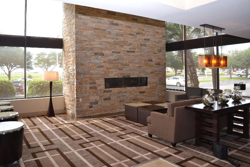 هتل Doubletree By Hilton Houston Hobby Airport