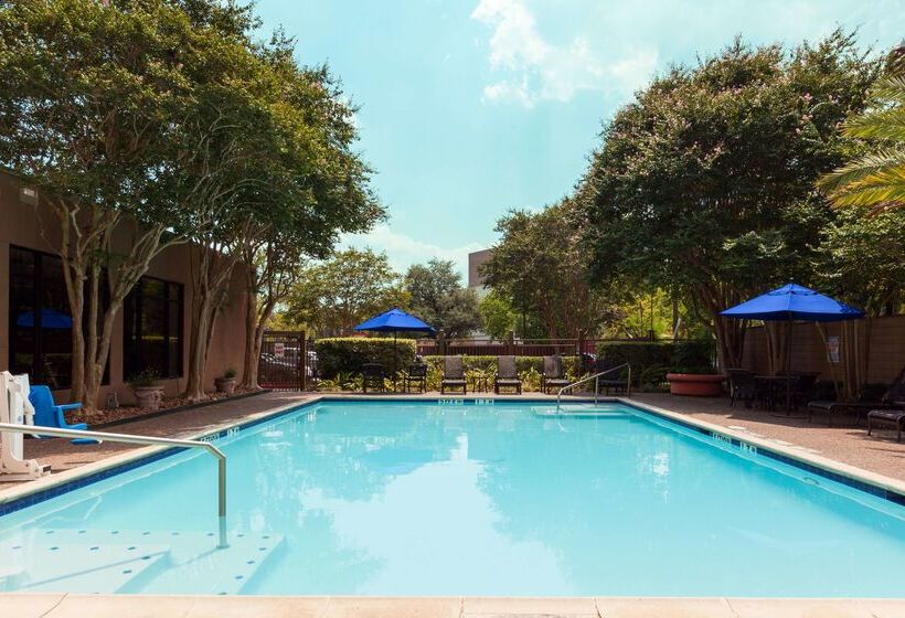 Doubletree By Hilton Houston Medical Center Hotel & Suites