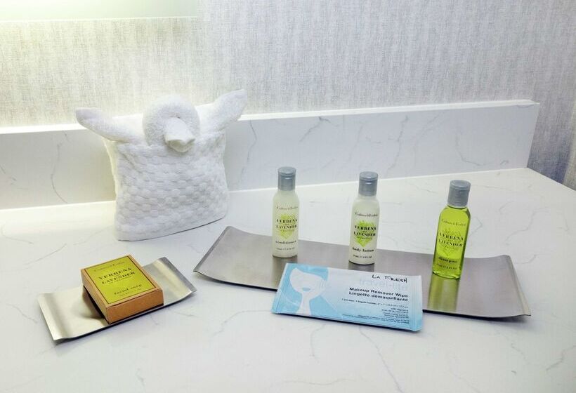 호텔 Doubletree By Hilton Jamestown