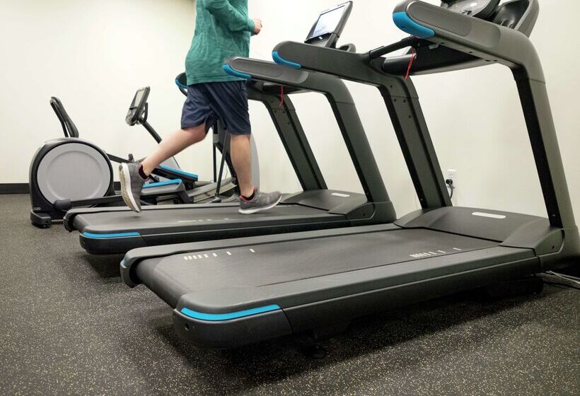فندق Doubletree By Hilton Jamestown