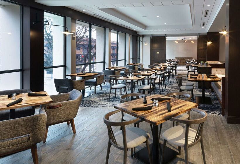 호텔 Doubletree By Hilton Jamestown