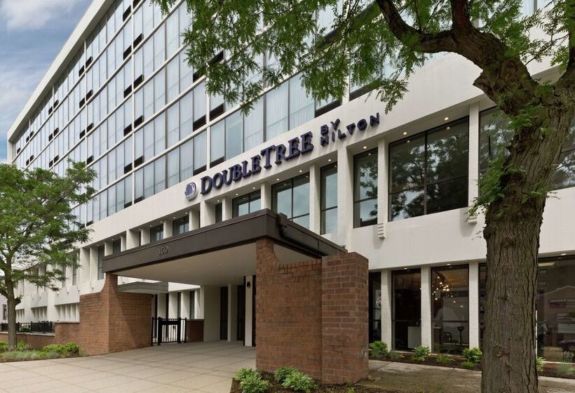 فندق Doubletree By Hilton Jamestown