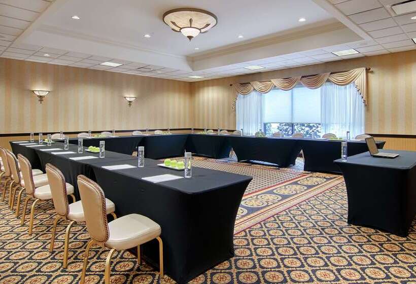 酒店 Doubletree By Hilton Lisle Naperville