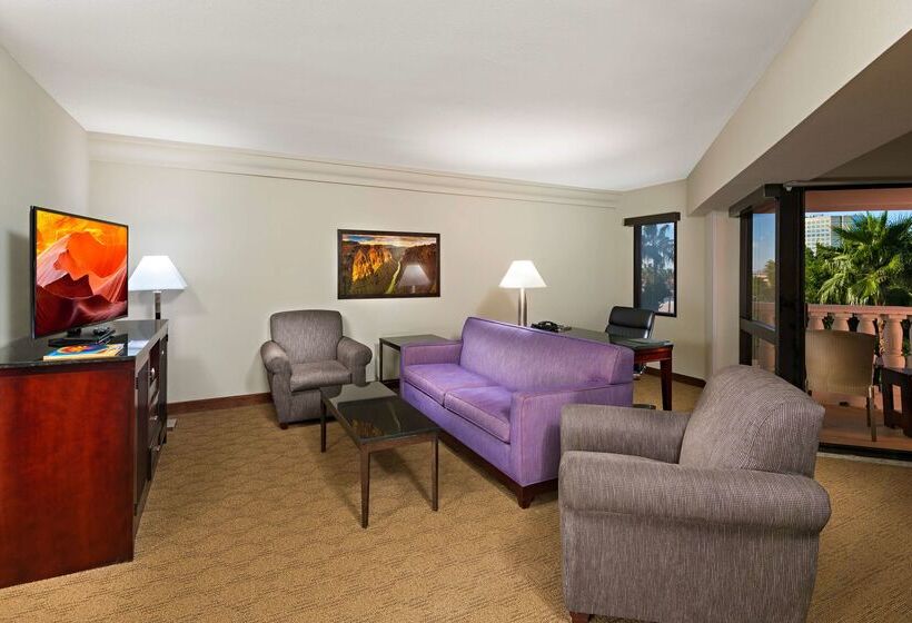 هتل Doubletree By Hilton Phoenix Mesa