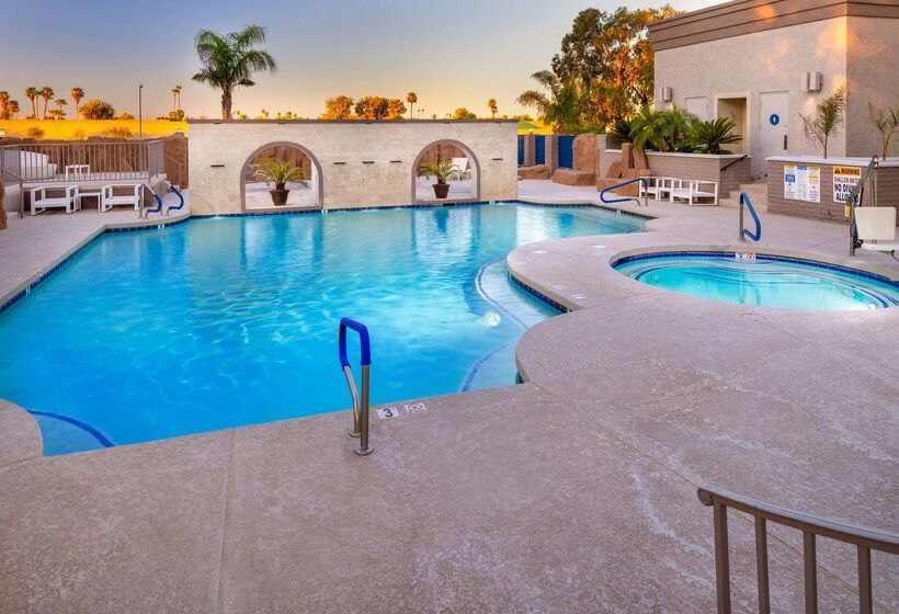 هتل Doubletree By Hilton Phoenix Mesa