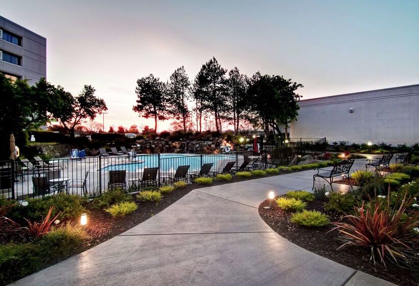 Doubletree By Hilton Hotel Pleasanton At The Club