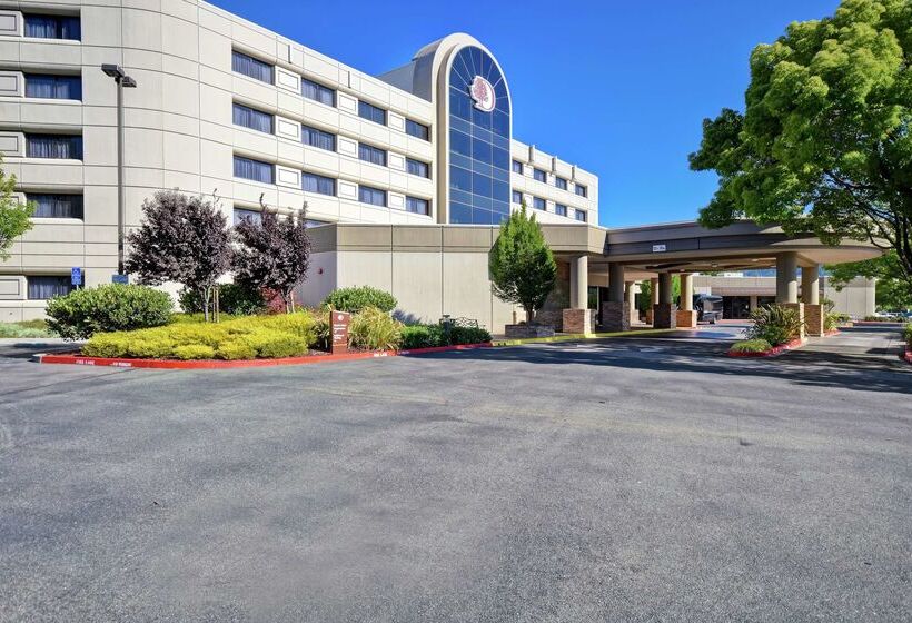Doubletree By Hilton Hotel Pleasanton At The Club