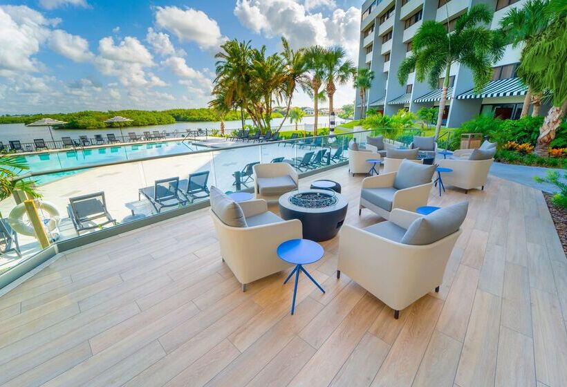 בית מלון כפרי Doubletree By Hilton Tampa Rocky Point Waterfront
