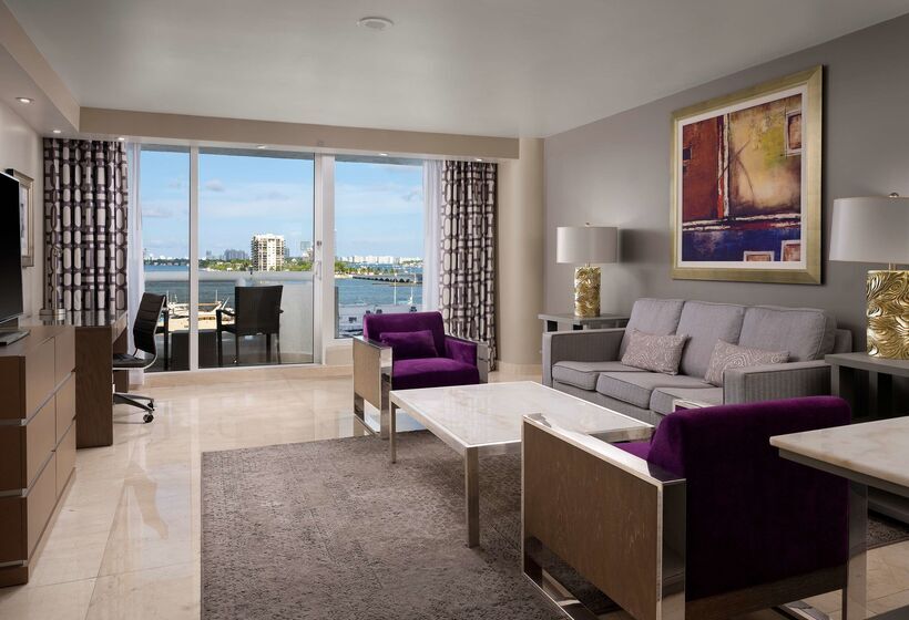 Doubletree By Hilton Grand Hotel Biscayne Bay