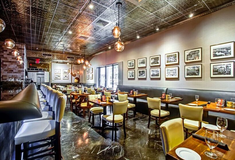 Doubletree By Hilton Grand Hotel Biscayne Bay