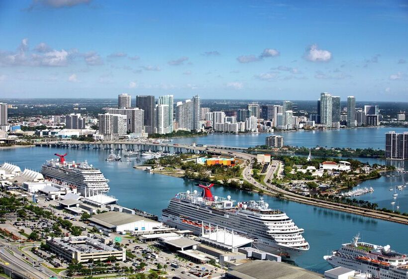 Doubletree By Hilton Grand Hotel Biscayne Bay