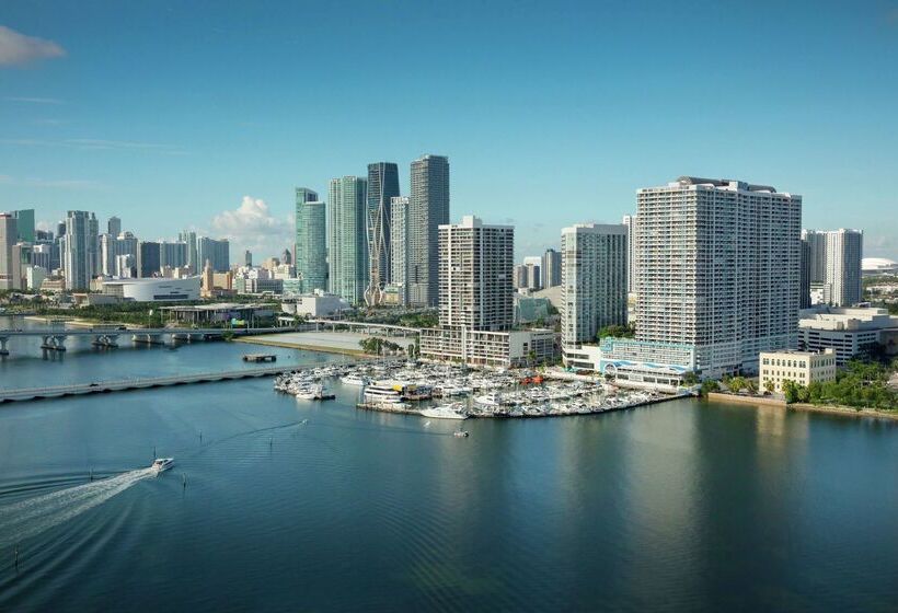 Doubletree By Hilton Grand Hotel Biscayne Bay
