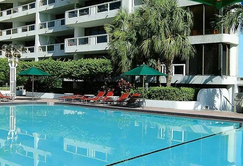 Doubletree By Hilton Grand Hotel Biscayne Bay