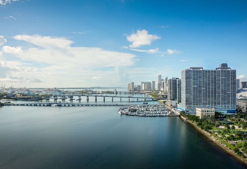 Doubletree By Hilton Grand Hotel Biscayne Bay