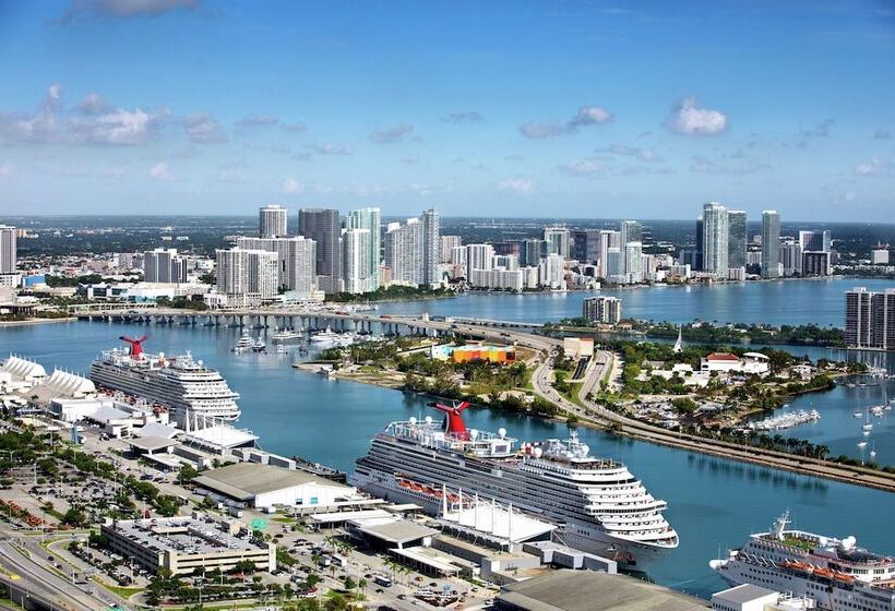 Doubletree By Hilton Grand Hotel Biscayne Bay