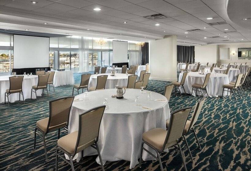 Doubletree By Hilton Grand Hotel Biscayne Bay