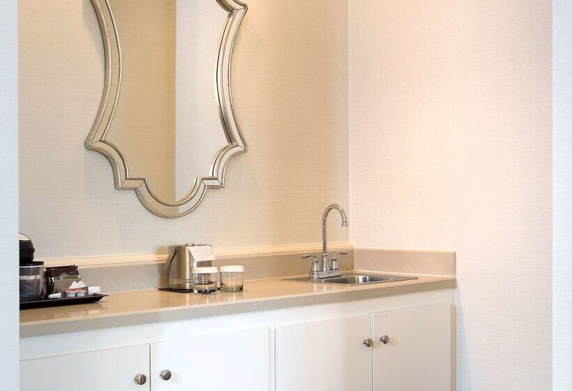 Doubletree Suites By Hilton Hotel Lexington