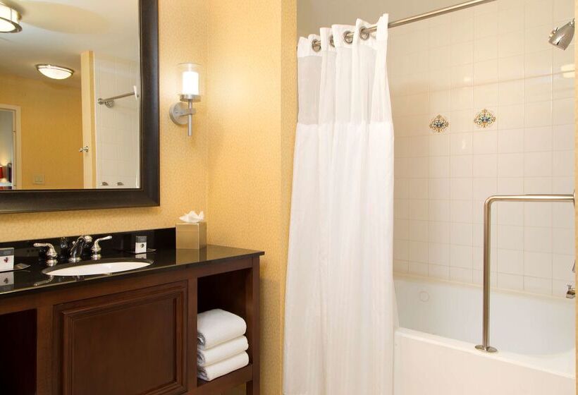 Doubletree Suites By Hilton Hotel Lexington