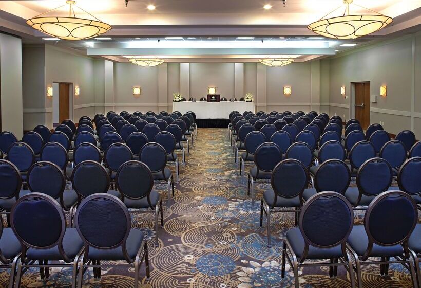 فندق Doubletree By Hilton Murfreesboro