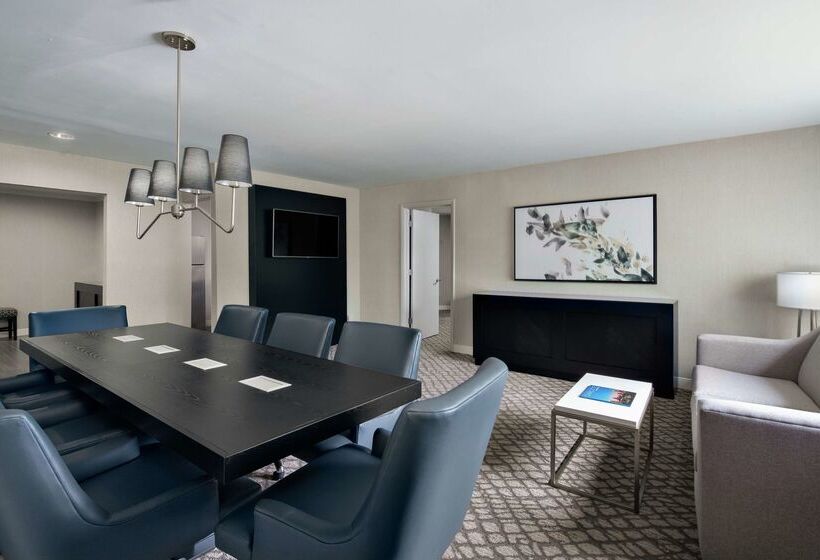 호텔 Doubletree Suites By Hilton Charlotte Southpark