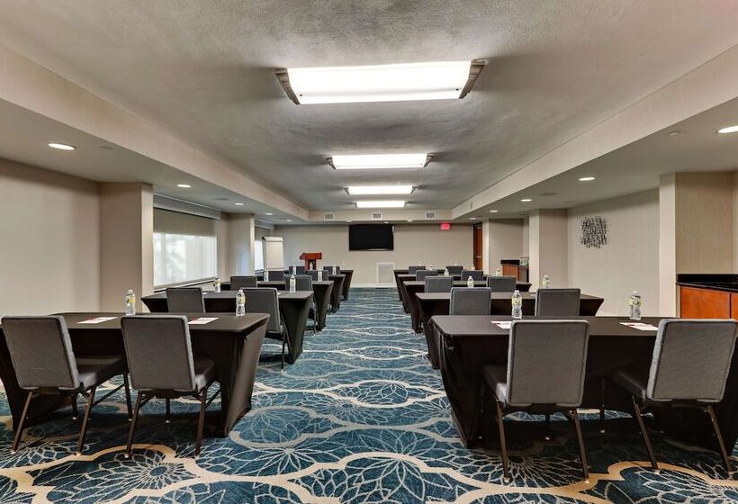 ホテル Drury Inn & Suites San Antonio Airport