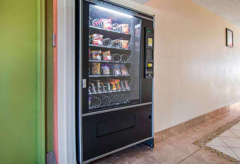 هتل Econo Lodge Atlanta Airport East