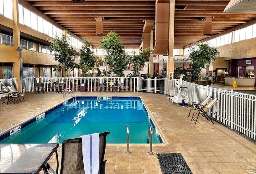 فندق Econo Lodge