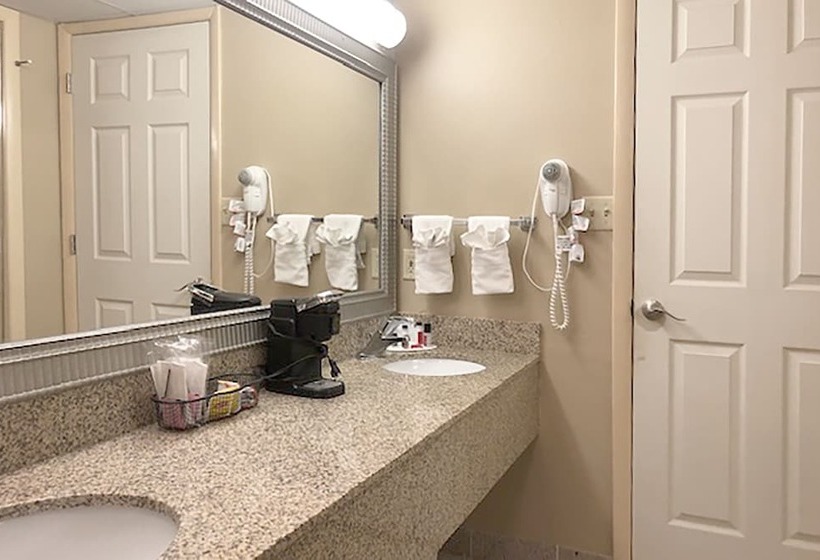 فندق Econo Lodge