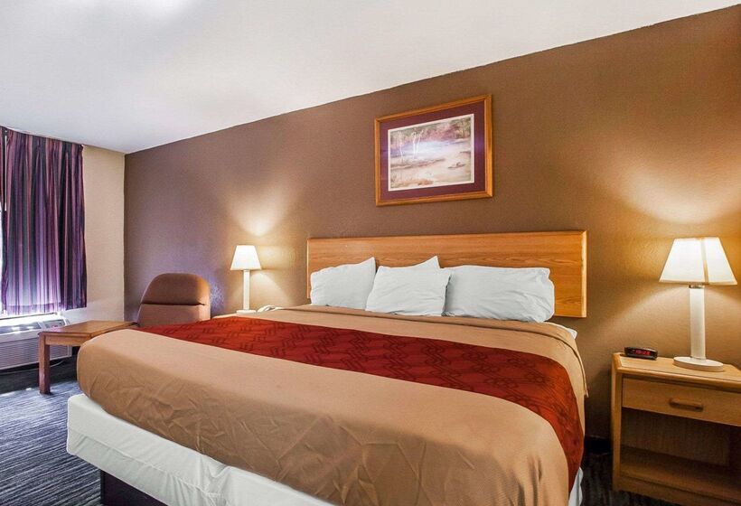 فندق Econo Lodge Inn And Suites   Jackson