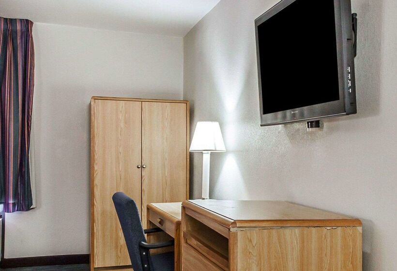 فندق Econo Lodge Inn And Suites   Jackson