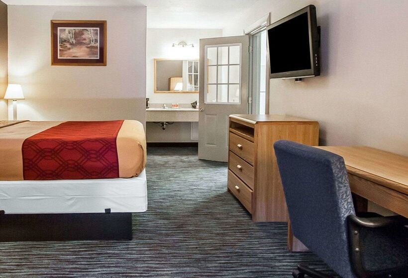 בית מלון כפרי Econo Lodge Inn And Suites   Jackson