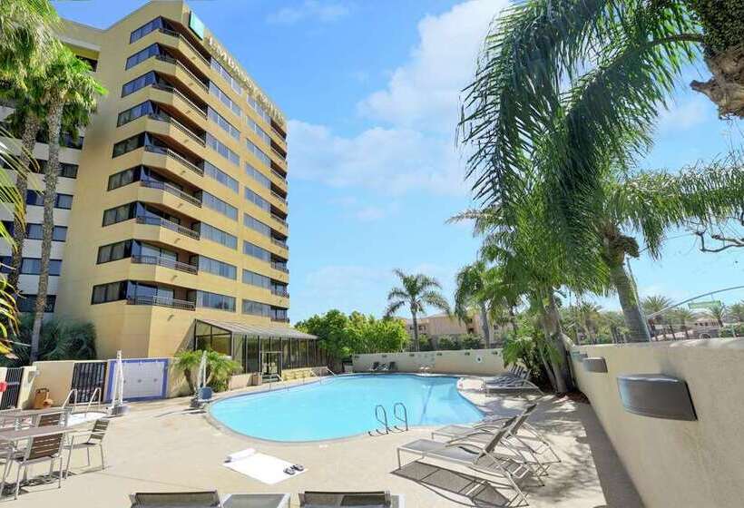 فندق Embassy Suites By Hilton Anaheim Orange