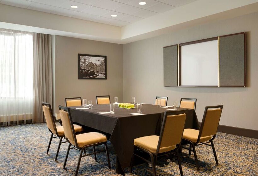فندق Embassy Suites By Hilton Boston Waltham