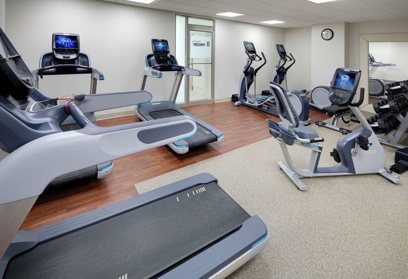 בית מלון כפרי Embassy Suites By Hilton Detroit Troy Auburn Hills