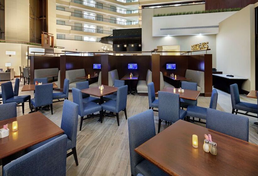 호텔 Embassy Suites By Hilton Detroit Troy Auburn Hills