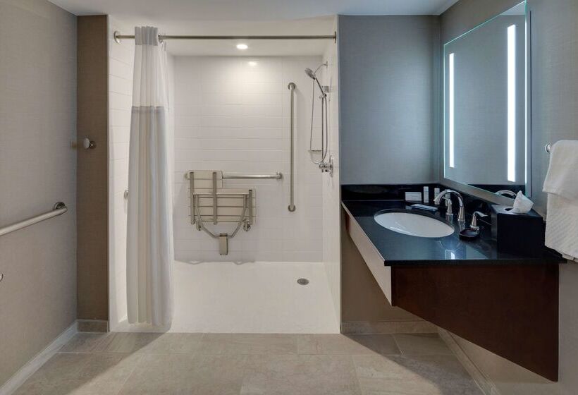 호텔 Embassy Suites By Hilton Detroit Troy Auburn Hills