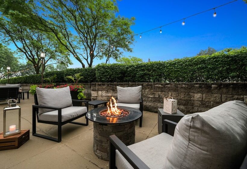 호텔 Embassy Suites By Hilton Detroit Troy Auburn Hills