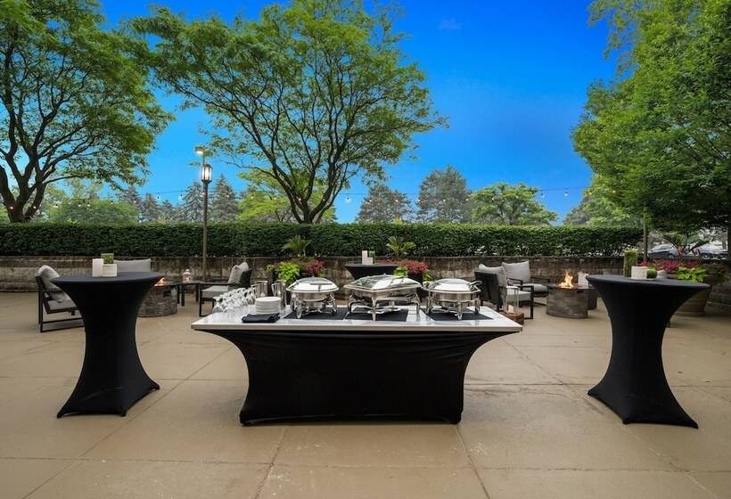 בית מלון כפרי Embassy Suites By Hilton Detroit Troy Auburn Hills