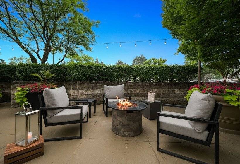 호텔 Embassy Suites By Hilton Detroit Troy Auburn Hills