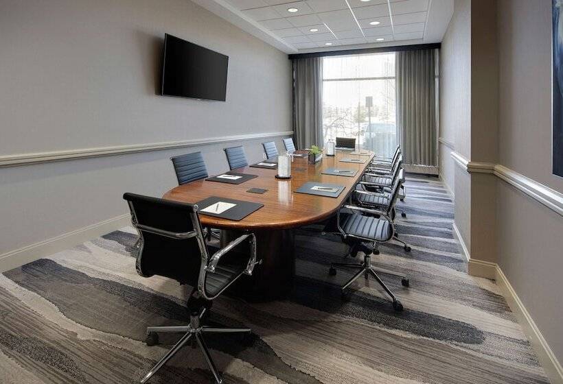 호텔 Embassy Suites By Hilton Detroit Troy Auburn Hills