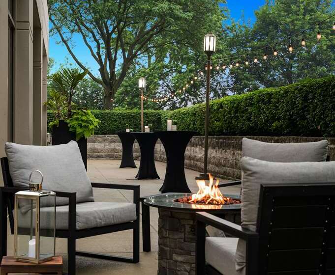 호텔 Embassy Suites By Hilton Detroit Troy Auburn Hills