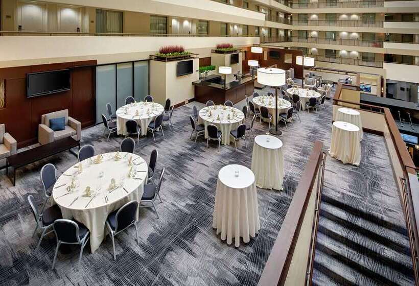 בית מלון כפרי Embassy Suites By Hilton Detroit Troy Auburn Hills