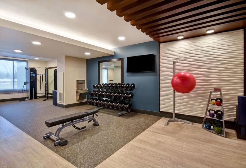 호텔 Embassy Suites Syracuse