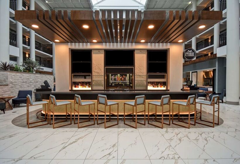 호텔 Embassy Suites Syracuse