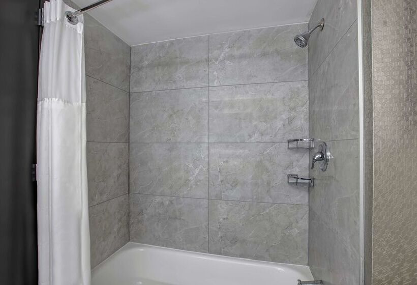 호텔 Embassy Suites Syracuse