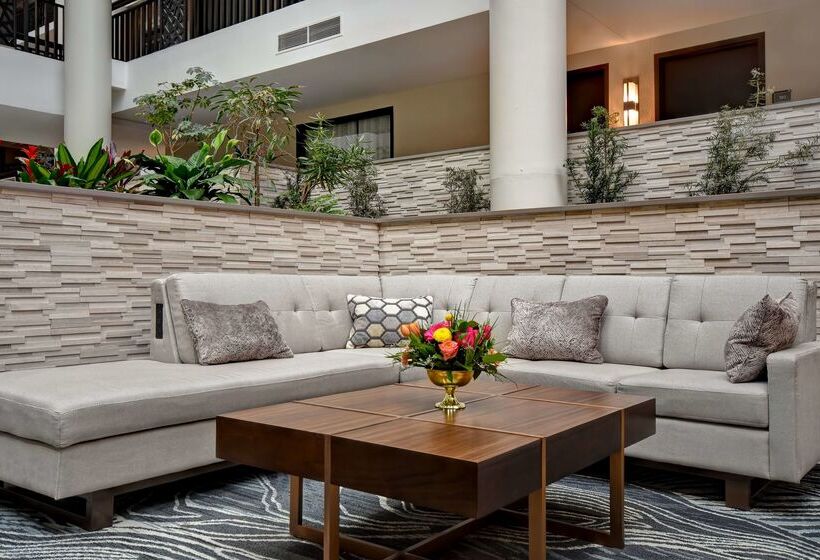 호텔 Embassy Suites Syracuse