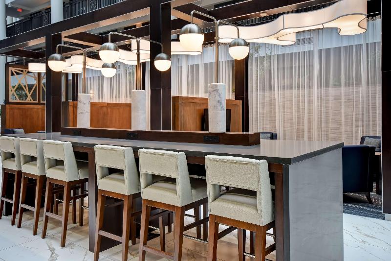 호텔 Embassy Suites Syracuse