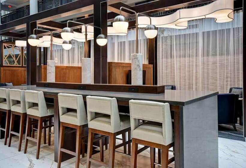 호텔 Embassy Suites Syracuse