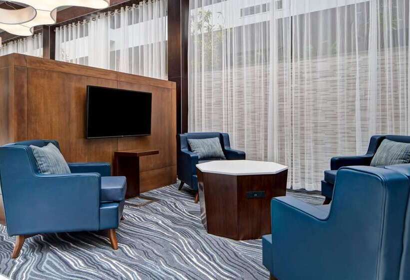 호텔 Embassy Suites Syracuse